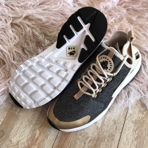 NWT Nike Air Huarache Ultra special edition! - Picture 6 of 8